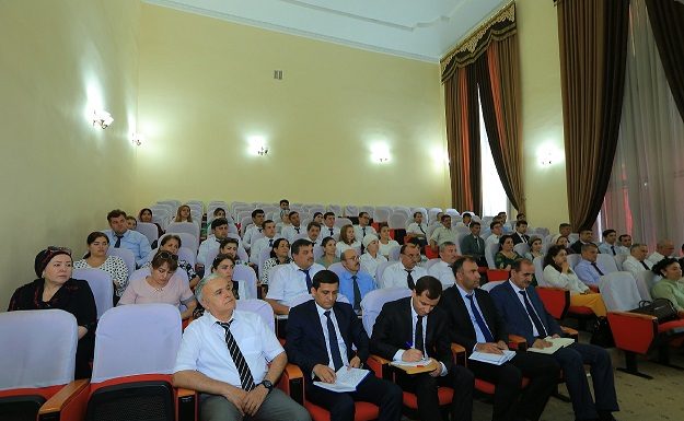 ТАВАҶҶУҲИ ДОВТАЛАБОН БА СОҲАИ ТИБ ЗИЁД АСТ…