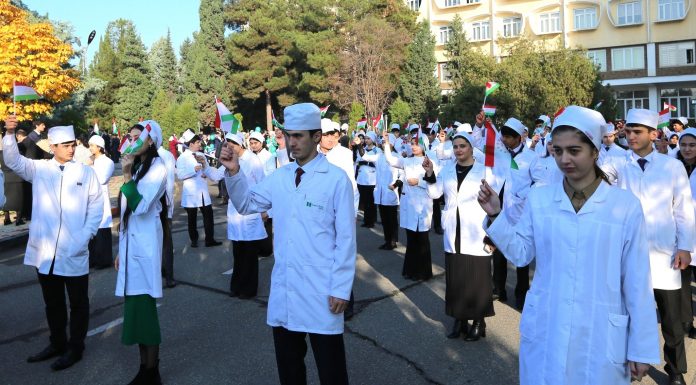 ПАРЧАМАТ ПОЯНДА БОД ТОҶИКИСТОНИ АЗИЗ!