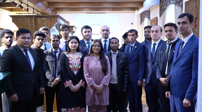INTERNATIONAL STUDENTS OF TNU VISITED THE MUSEUM OF THE LEADER OF THE NATION