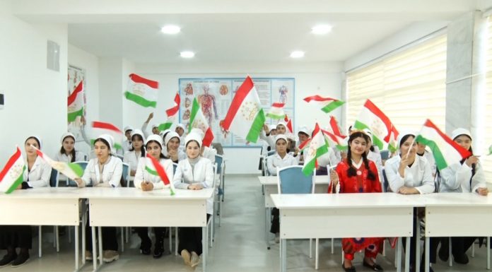 РӮЗИ ПРЕЗИДЕНТИ ҶУМҲУРИИ ТОҶИКИСТОН ВА ИҶЛОСИЯИ XVI-УМИ ШӮРОИ ОЛӢ